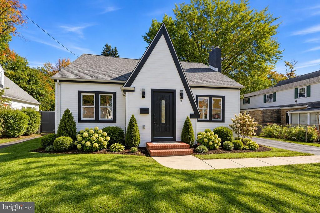 2 PERSHING AVE, EWING, NJ 08618 — exterior