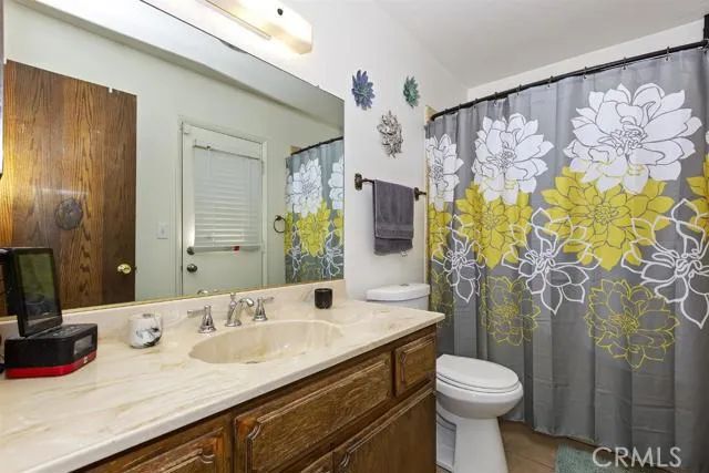 21775 Sioux Road, Apple Valley, CA 92308