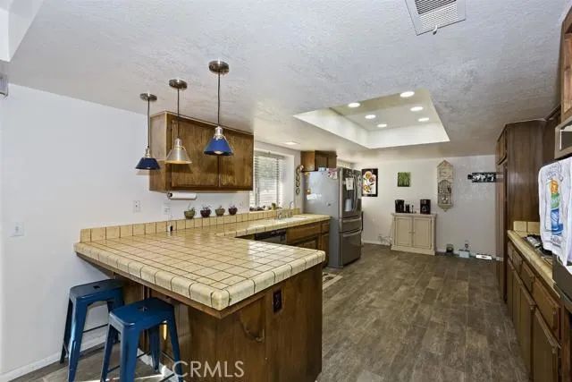 21775 Sioux Road, Apple Valley, CA 92308