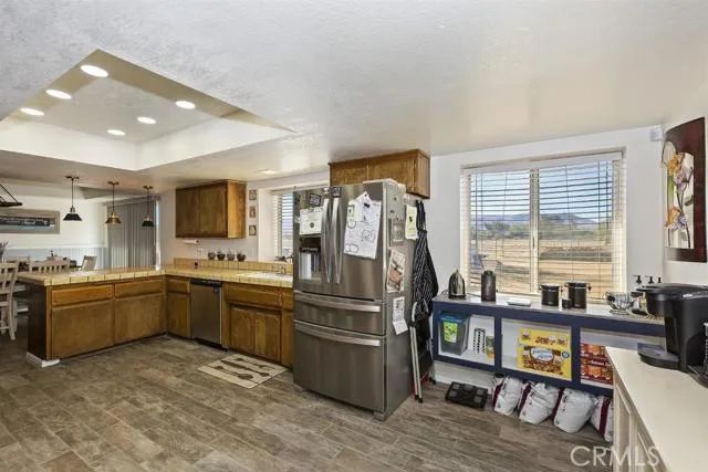 21775 Sioux Road, Apple Valley, CA 92308