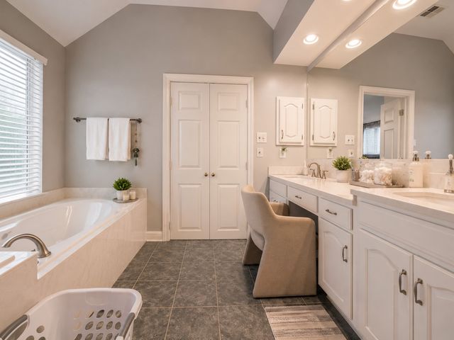 8708 Wellington Road, Irving, TX 75063