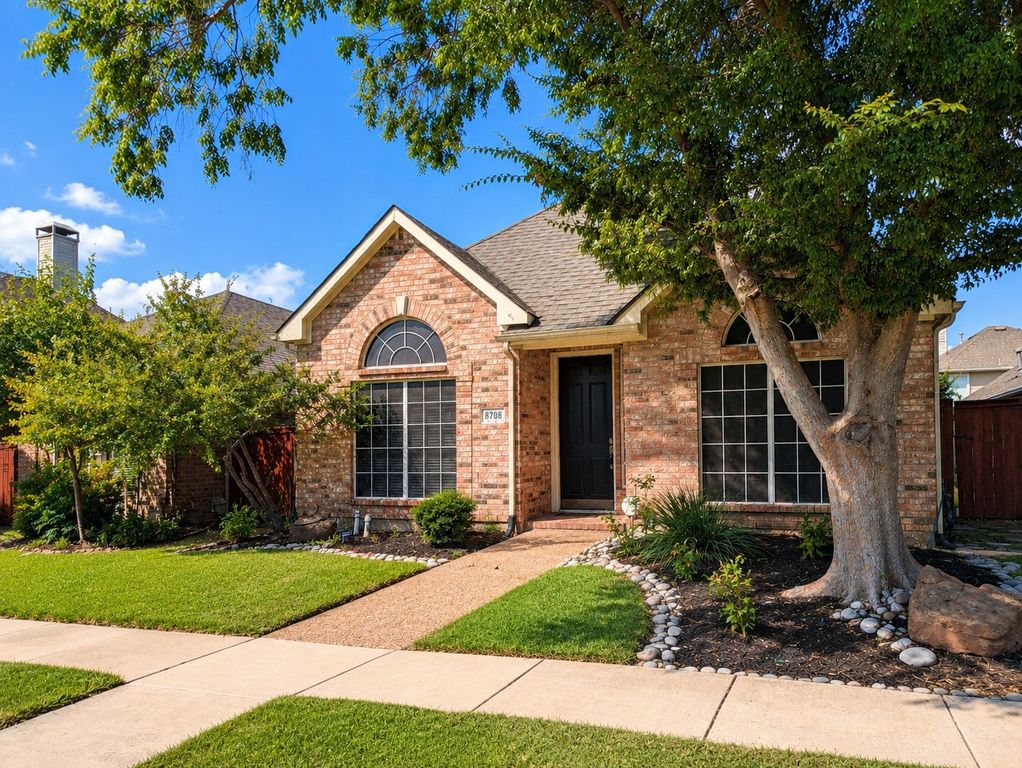 8708 Wellington Road, Irving, TX 75063