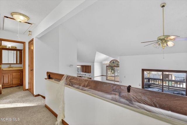 1957 Carvelle Drive, Northwood, OH 43619