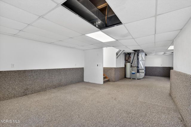 1957 Carvelle Drive, Northwood, OH 43619