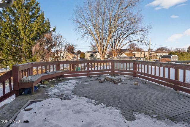 1957 Carvelle Drive, Northwood, OH 43619