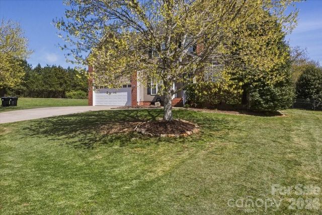 1505 Forest Pointe Lane, Gastonia, NC 28056