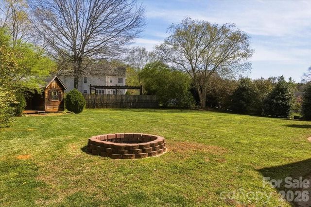 1505 Forest Pointe Lane, Gastonia, NC 28056