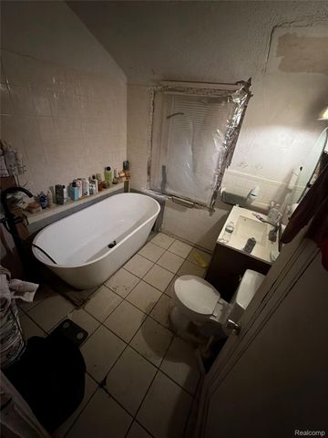 20059 Yacama, Highland Park, MI 48203