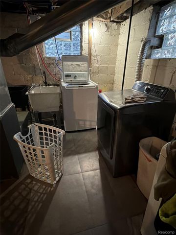 20059 Yacama, Highland Park, MI 48203