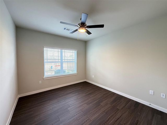 2102 Antoine Drive B1.2207, Houston, TX 77055