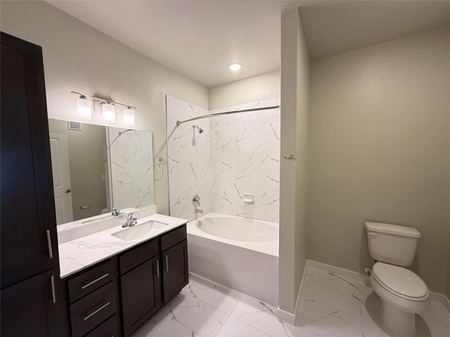 2102 Antoine Drive B1.2207, Houston, TX 77055