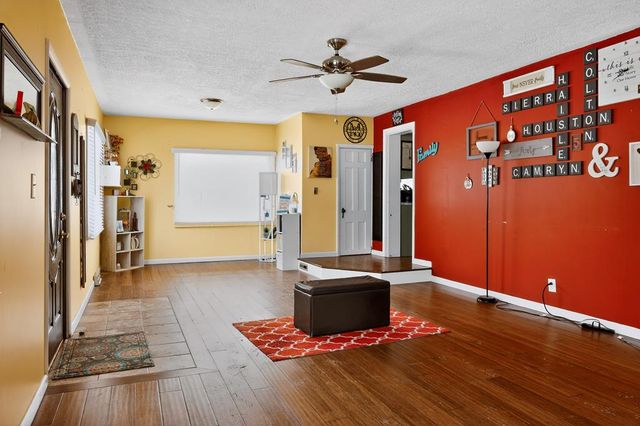 986 Woodland Rd., Mansfield, OH 44907