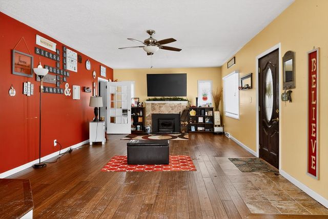 986 Woodland Rd., Mansfield, OH 44907