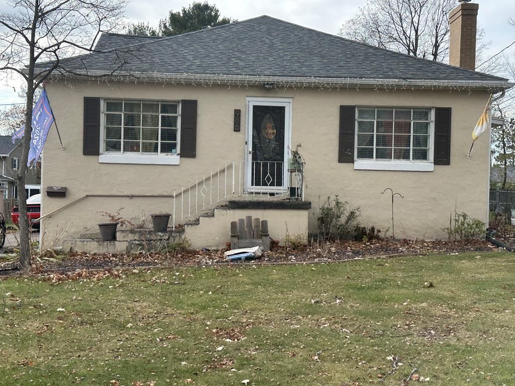 986 Woodland Rd., Mansfield, OH 44907