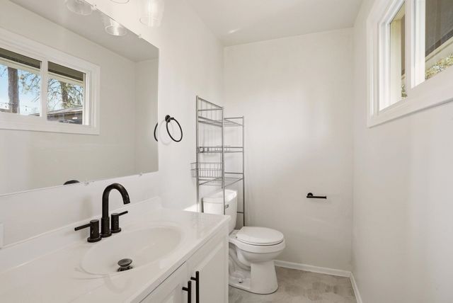 6908 N Washington St, Spokane, WA 99208