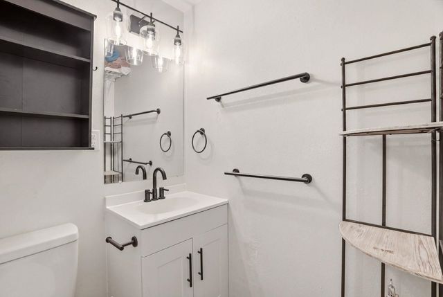 6908 N Washington St, Spokane, WA 99208