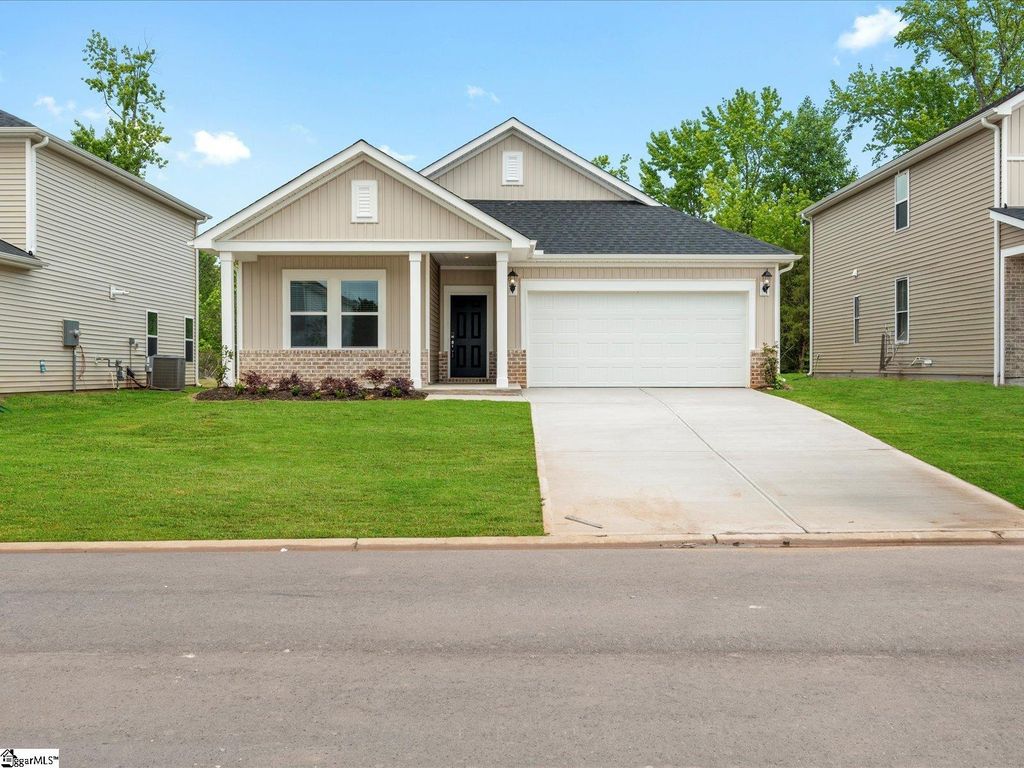 765 Treeline Road, Moore, SC 29369