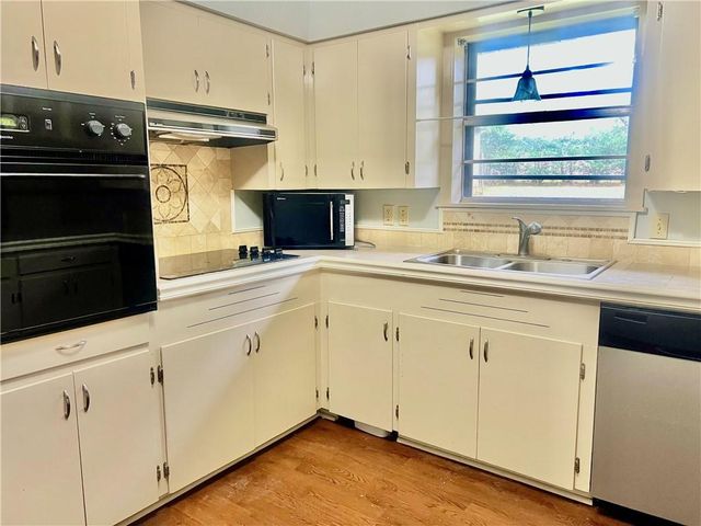 308 IRIS PARK Drive, Pineville, LA 71360