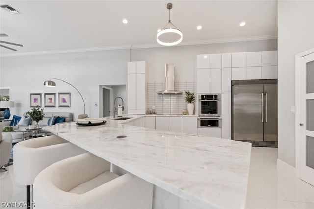 1520 Oakes BLVD, Naples, FL 34119