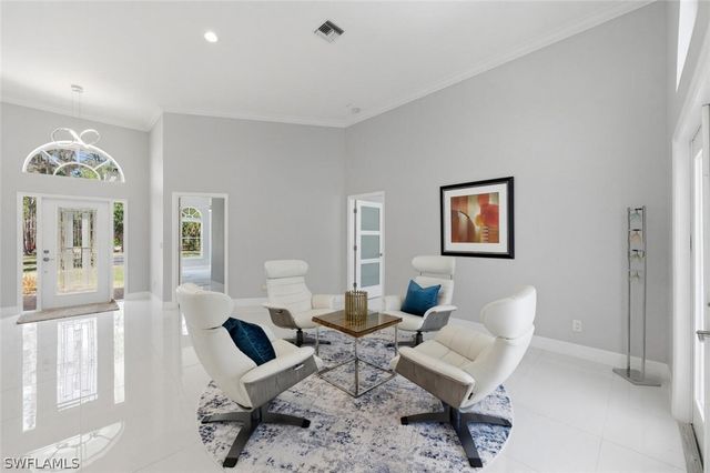 1520 Oakes BLVD, Naples, FL 34119