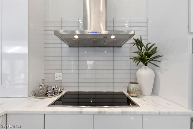 1520 Oakes BLVD, Naples, FL 34119