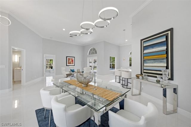 1520 Oakes BLVD, Naples, FL 34119