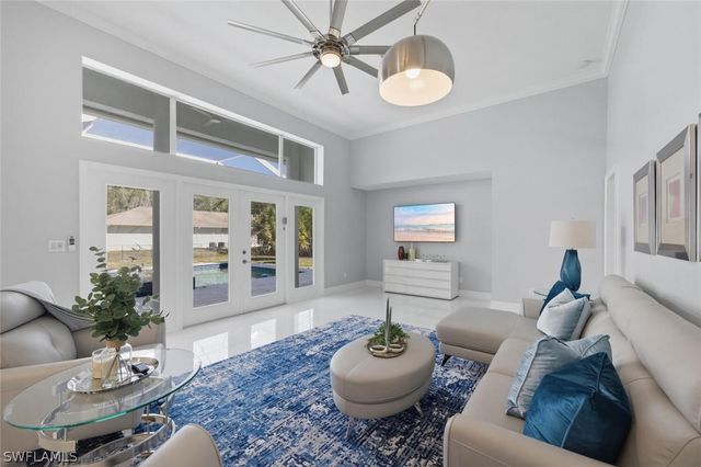 1520 Oakes BLVD, Naples, FL 34119