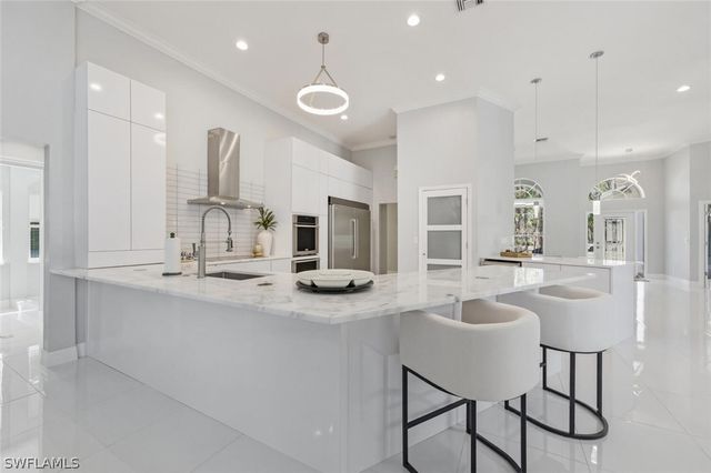 1520 Oakes BLVD, Naples, FL 34119