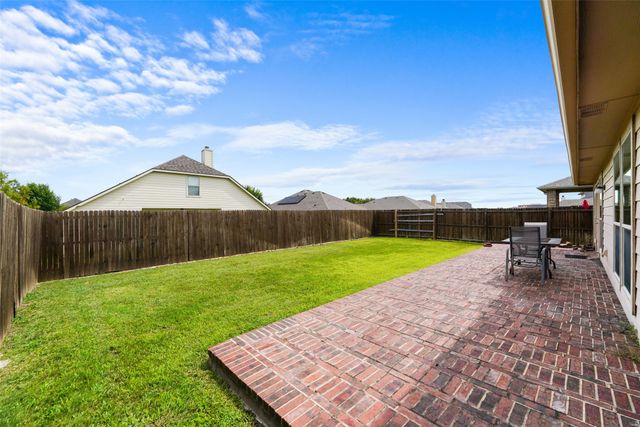 2023 Sterling Gate Drive, Heartland, TX 75126