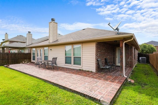 2023 Sterling Gate Drive, Heartland, TX 75126