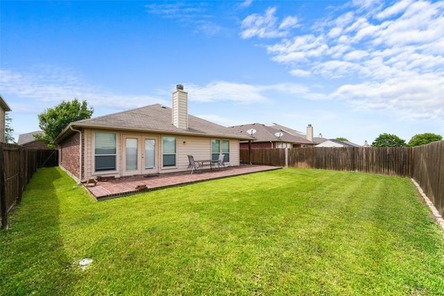 2023 Sterling Gate Drive, Heartland, TX 75126