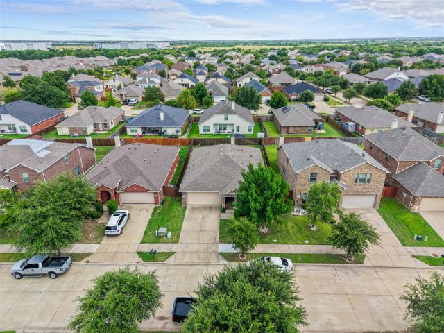 2023 Sterling Gate Drive, Heartland, TX 75126