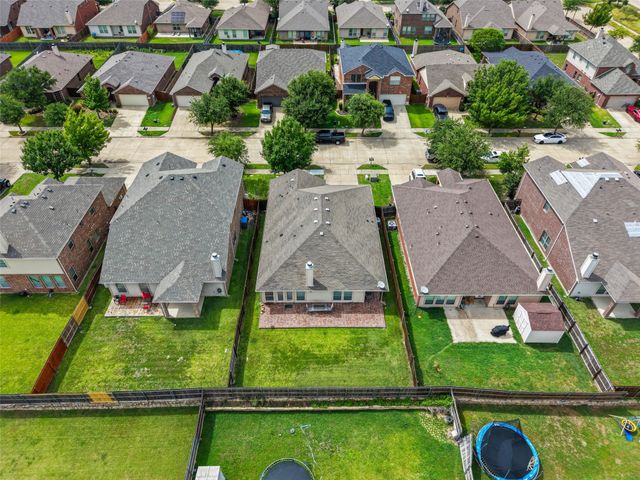 2023 Sterling Gate Drive, Heartland, TX 75126