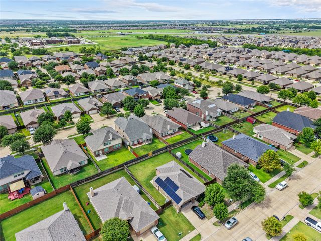 2023 Sterling Gate Drive, Heartland, TX 75126