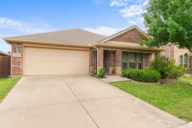 2023 Sterling Gate Drive, Heartland, TX 75126