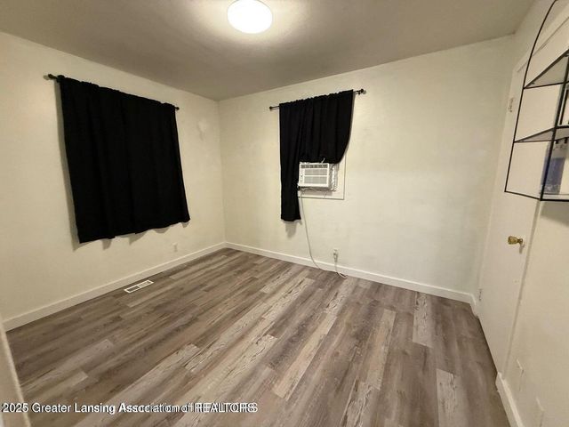 1624 N High Street, Lansing, MI 48906