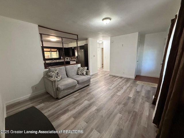 1624 N High Street, Lansing, MI 48906