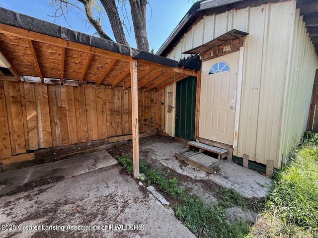 1624 N High Street, Lansing, MI 48906