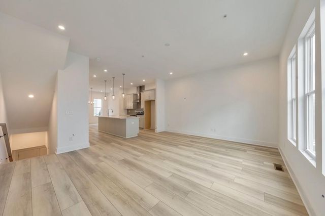 517 Motivation NW Circle, Atlanta, GA 30309