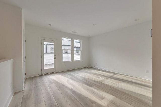 517 Motivation NW Circle, Atlanta, GA 30309