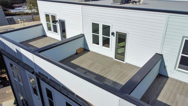 517 Motivation NW Circle, Atlanta, GA 30309