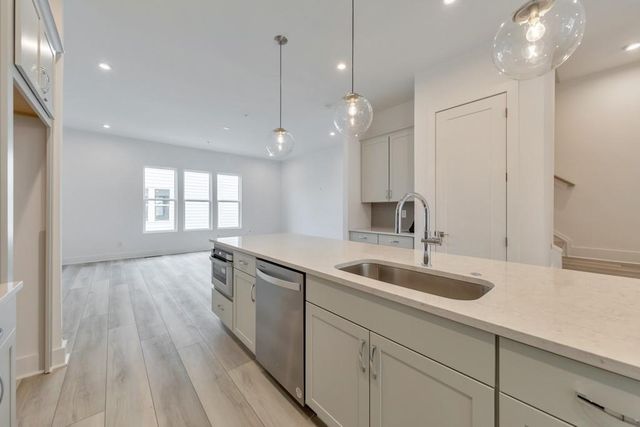 517 Motivation NW Circle, Atlanta, GA 30309