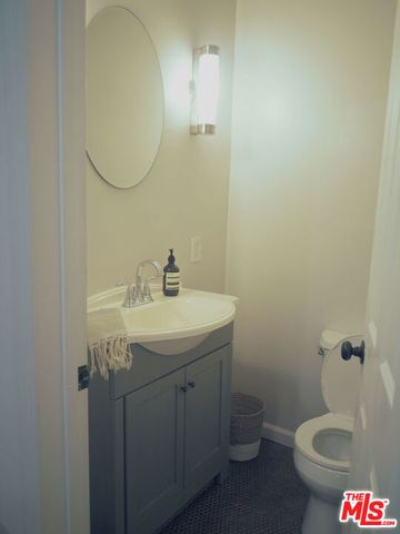 11720 Laurelcrest Drive, Studio City, CA 91604