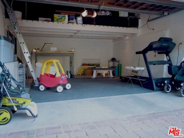 11720 Laurelcrest Drive, Studio City, CA 91604