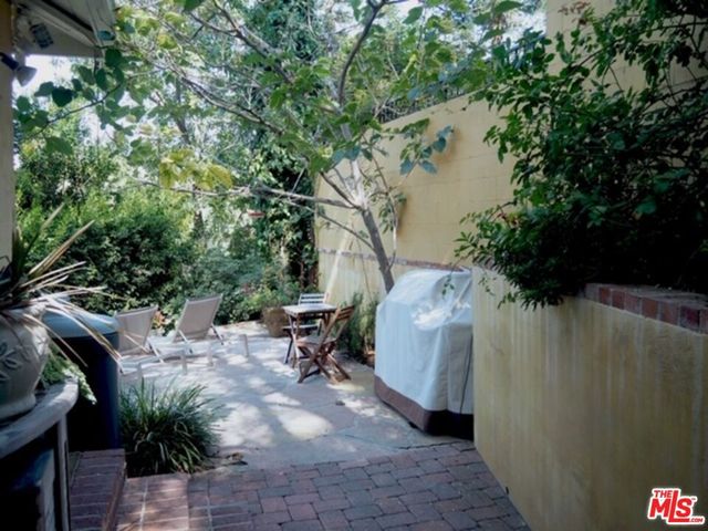 11720 Laurelcrest Drive, Studio City, CA 91604