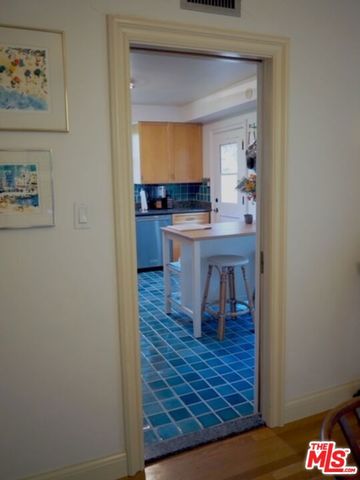 11720 Laurelcrest Drive, Studio City, CA 91604