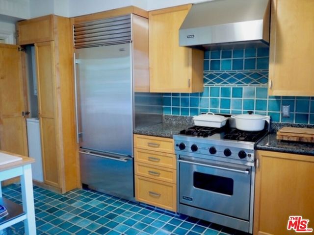 11720 Laurelcrest Drive, Studio City, CA 91604