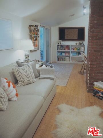 11720 Laurelcrest Drive, Studio City, CA 91604