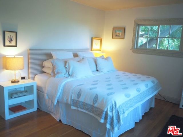 11720 Laurelcrest Drive, Studio City, CA 91604