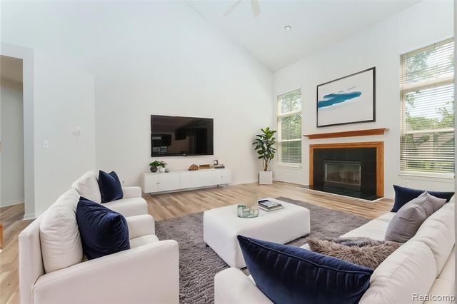 3172 Birchwood Court, Ann Arbor, MI 48105